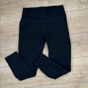Fabletics Medium Black 3/4 Leggings - New without 🏷️